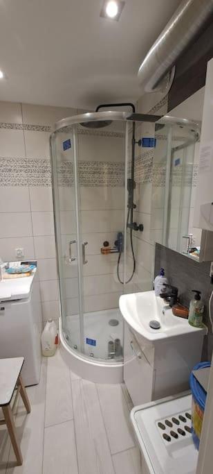 Апартаменти Mieszkanie Pradnik Czerwony